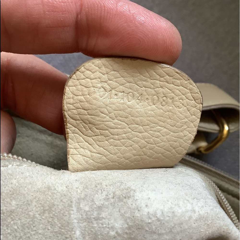 Leather GUCCI crossbody -GUC 🌼🌼🌼 - Picture 6 of 16